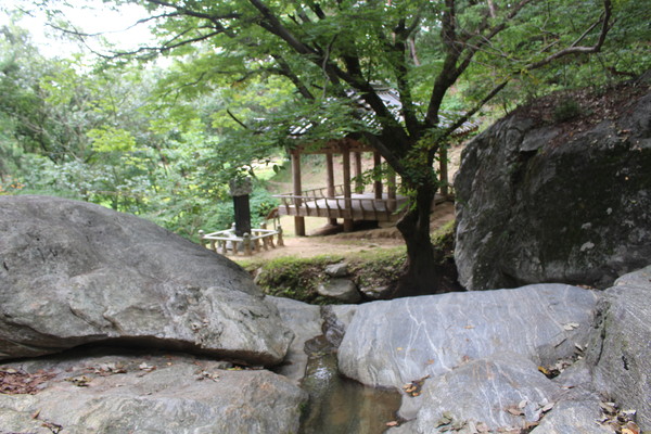 천등산 자락 명옥대