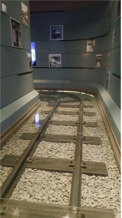 문명 속으로 가는 터널