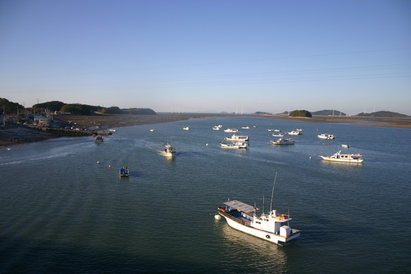 영흥도와 선재도 사이 바다