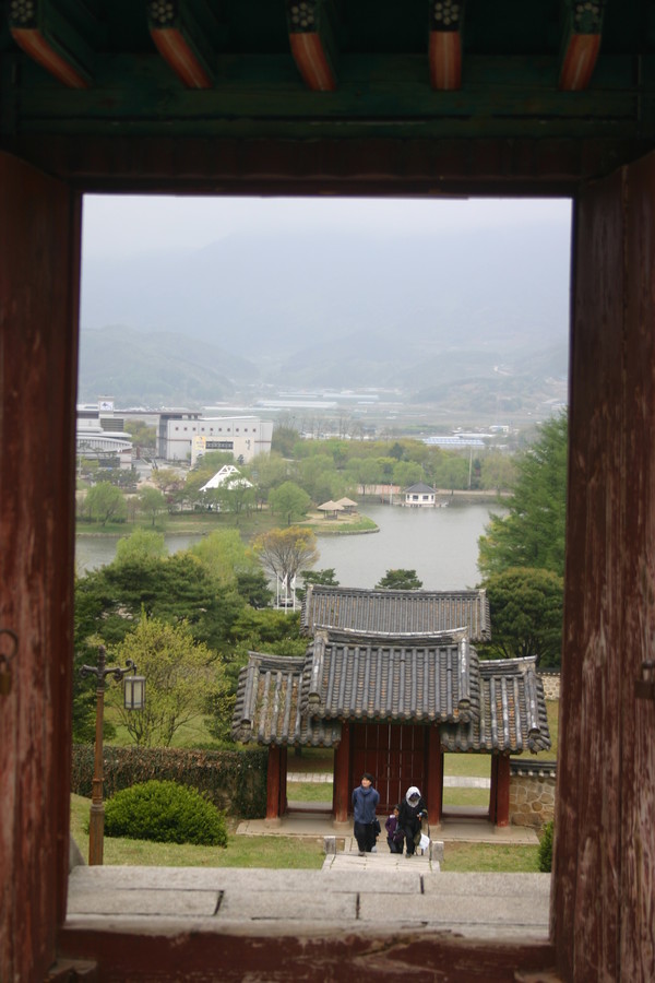                            논개를 모신 의암사