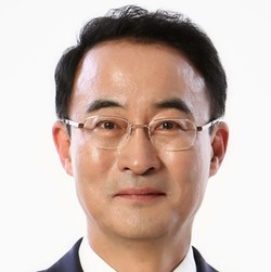  이현웅 전북대 특임교수