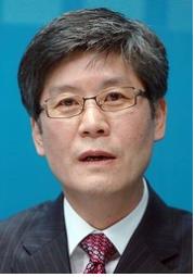 김희수. (현)변호사(법무법인 리우), (현)인권연대 운영위원 (저서) ' 검찰공화국, 대한민국'(삼인, 2011년) 공저 외.