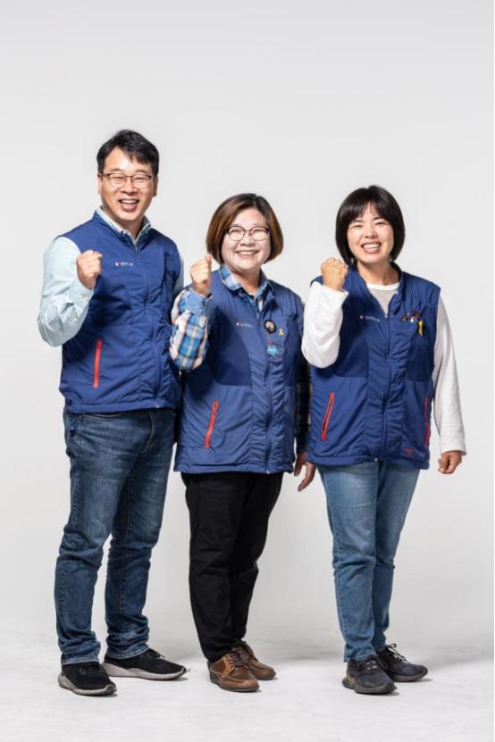 민주노총 전북본부 신임 간ㅂ무들. (좌) 박두영 본부장    (가운데) 김기자 수석부본부장    (우) 조혜진 사무처장