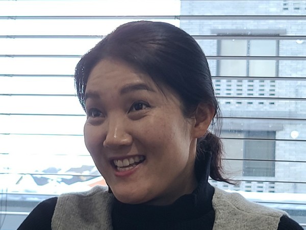 언제나 밝은 모습의 손경애 주임.