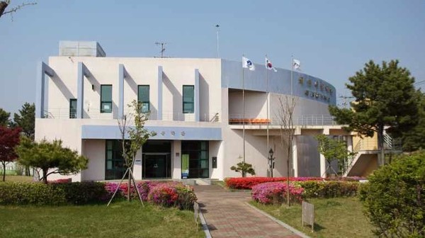 군산시 내흥동 285(강변로 49)