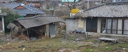 늘어나는 농촌의 빈 집들.