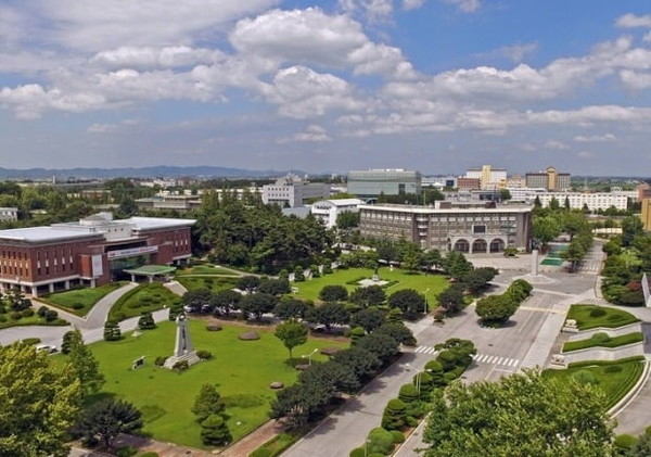                 올해 신입생 미달 사태로 진통을 겪고 있는 원광대(전경 사진: 원광대 제공).