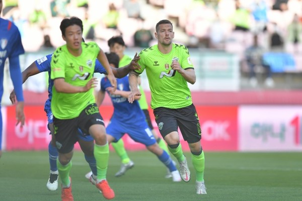 전북 현대는 9일 전주월드컵경기장에서 열린 하나원큐 K리그 1 2021 14라운드 수원 삼성과 경기서 1-3으로 패했다. (사진=전북 현대 제공)