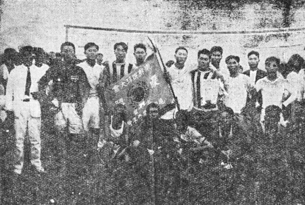1934년 1월 군산 축구 구락부 단체 사진(출처=군산 야구 100년사)