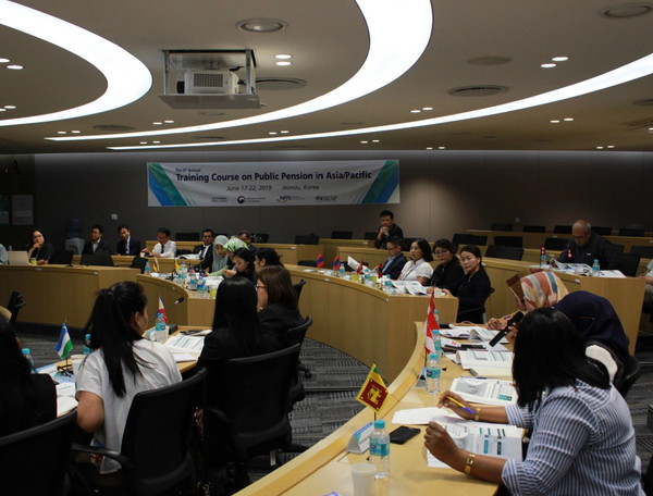 우리나라 연금제도와 기금운용 노하우를 배우고자 희망하는 국가를 대상으로 다양한 제도연수 프로그램을 운영하고 있다. 