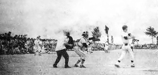 군산중학교 야구팀 연습경기 모습(1960년대)(출처:  군산 야구 100년사)