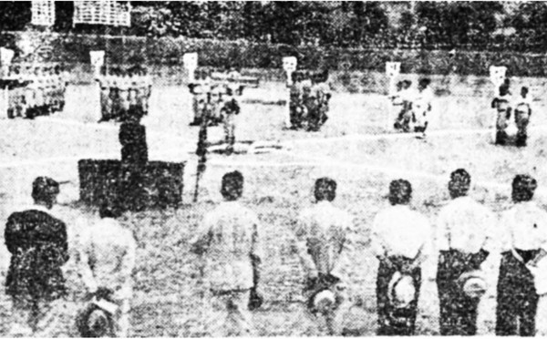 황금사자기 1회 대회 입장식 장면(출처: 1947년 8월 22일 동아일보)