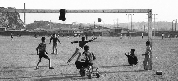 1960년대 군산공설운동장 모습(사진제공 신철균 작가)