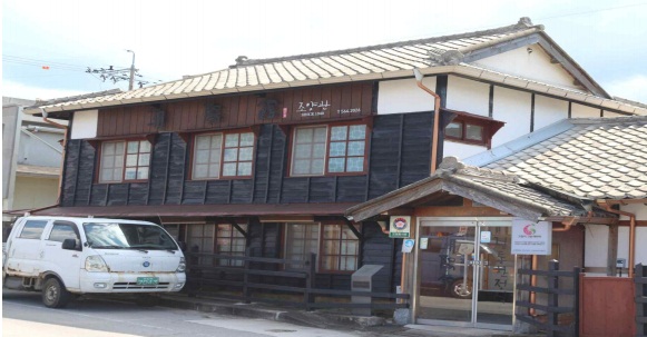 고창군 고창읍 읍내리 296-2(천변남로 86)