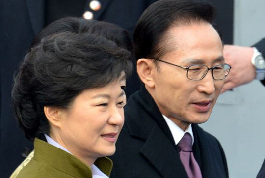 박근혜·이명박 전 대통령(왼쪽부터, 자료사진)