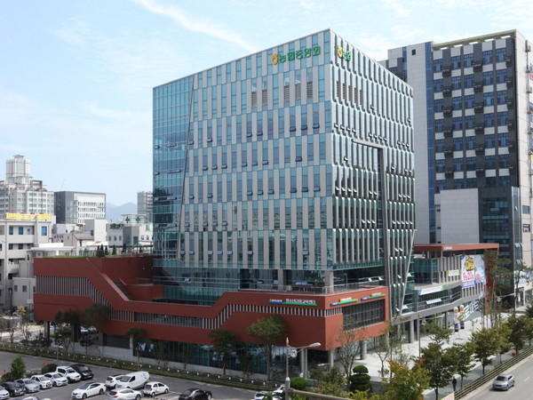 농협은행 전북본부 전경.