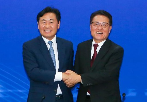 김관영 당선자(왼쪽)와 정운천 의원(오른쪽) 