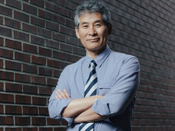 강준만 전북대 신문방송학과 명예교수