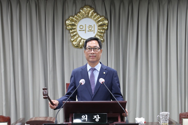 제9대 익산시의회 전반기 의장에 최종오 의원(모현동, 송학동), 부의장에 한동연 의원(어양동)이 7월 1일 각각 선출됐다.(사진=익산시의회 제공)