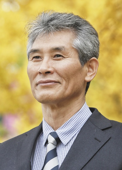 강준만 전북대 명예교수