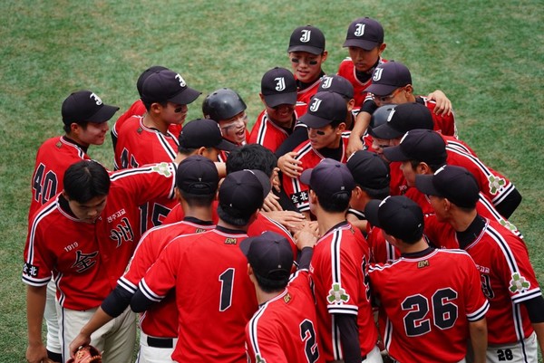 전주고는 22일 서울 목동구장에서 열린 제50회 봉황대기 전국고교야구대회 64강전에서 대전고를 상대로 7회 콜드승을 거뒀다.(사진=전주고 제공)