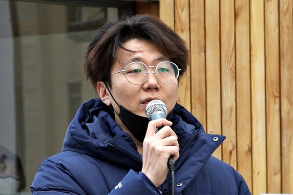 정성철 빈곤사회연대 사무국장.