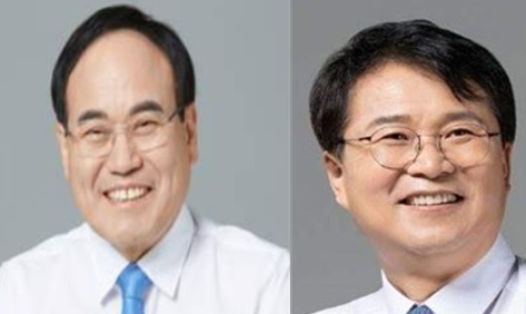         서거석 전북교육감(왼쪽)과 이귀재 전북대 교수