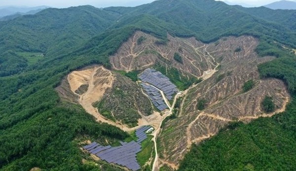 장수군 천천면 산지에 건설된 태양광 발전소(사진=전북도 제공)