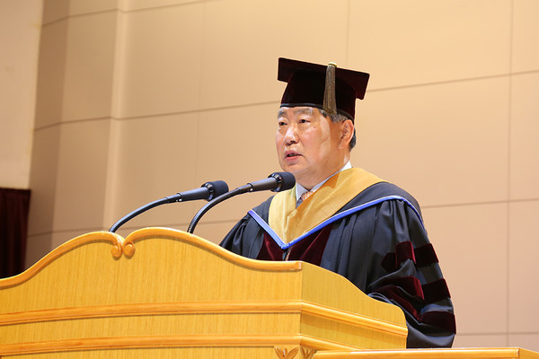 원광대학교 제14대 성산 박성태 총장 취임 봉고식이 23일 오전 11시 원광대 학생회관 대강당에서 개최됐다.(사진=원광대 제공)