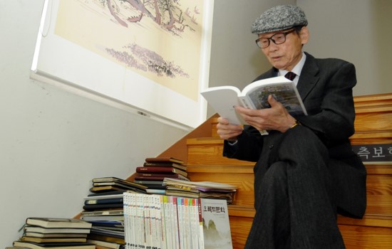 구순이 넘도록 창작에 몰두한 고하 선생의 모습(사진=이강록)