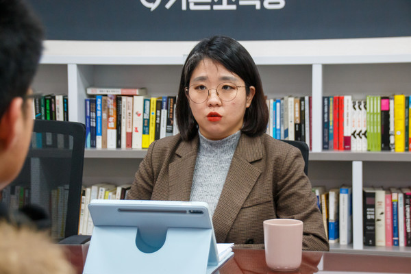 "21대 국회는 같은 실수를 반복하지 말아야 한다"고 강조하는 용혜인 의원.(사진=용혜인 의원실 제공)