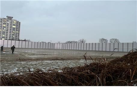  전주시 완산구청은 지난해 11월 7일 자광 측에서 신청한 건축물 해체 허가 신청에 대해 두 가지 조건을 착공 신고 전에 이행할 것을 요구했다.(사진=전북환경운동연합)