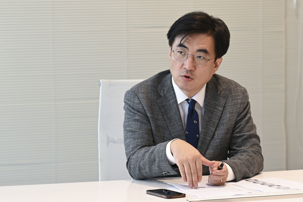  "중앙에선 소외당해도 지역에서 조직적인 활동을 하는 진보당에서 진보 정당의 새로운 미래를 볼 수 있다"고 말하는 김성회 씽크와이 정치연구소 소장(사진=김성회 제공)