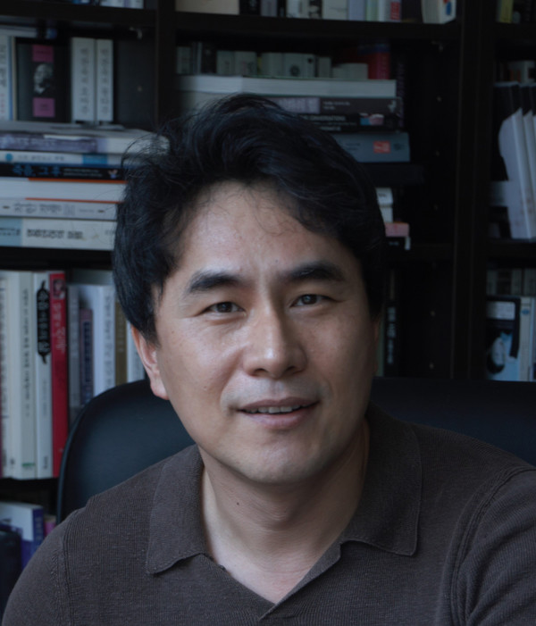                          이창재 감독(사진=전주국제영화제 제공)