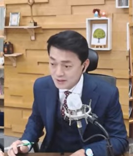 함윤호 KBS전주총국 앵커