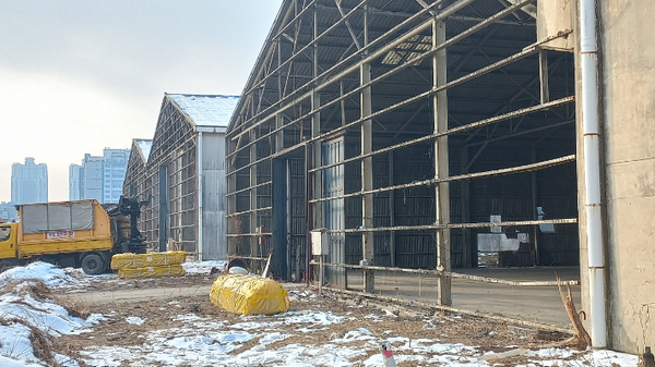 외국인 노동자의 추락 사망 사고가 발생한 옛 대한방직 전주공장 철거공사 현장 모습(사진=완산구 제공)