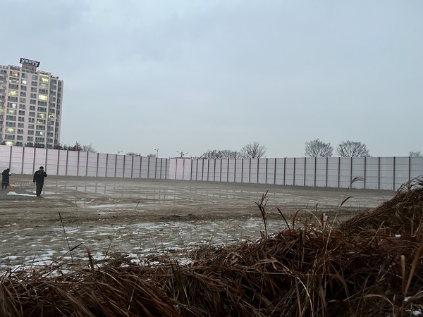 철거 공사 중 사망 사고가 발생한 옛 대한방직 전주공장 내부 모습(사진=전북환경운동연합 제공)