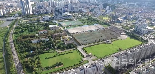 옛 대한방직 전주공장 부지 전경.