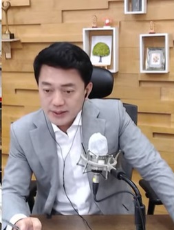 함윤호 KBS전주총국 앵커