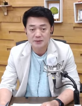 함윤호 KBS전주총국 앵커