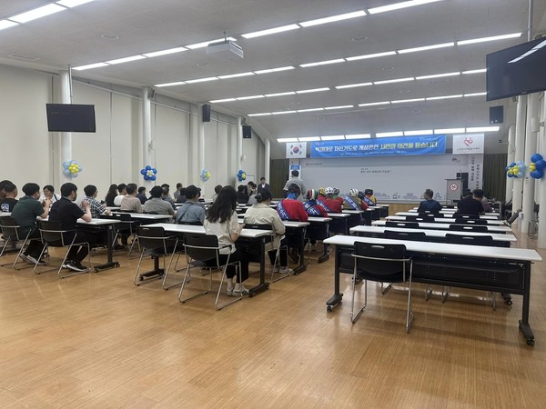 6월 16일 저녁 전주시 자원봉사센터에서 열린 '백제대로 관련 시민공청회'