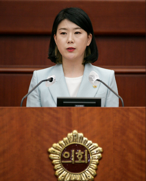 :자립을 준비하는 청년들한테 교육이 되고 그런 사회에서 어려움을 겪지 않도록 지원체계를 마련해 주는 것이 굉장히 중요한 문제라서 그런 조례를 만들었다"고 말하는 서난이 전북도의원.(사진=서난이 제공)