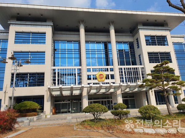                     전북도의회 전경