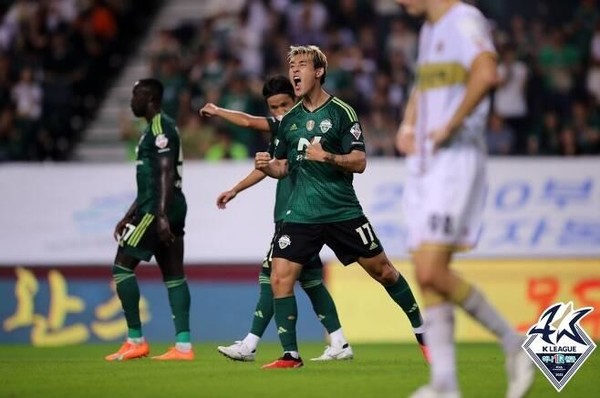 포효하는 송민규(사진=한국프로축구연맹 제공)