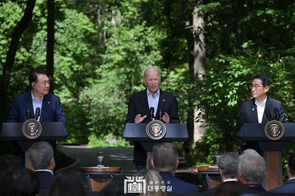 8월 18일 윤석열 대통령, 조 바이든 미국 대통령, 기시다 후미오 일본 총리가 한미일 공동기자회견을 가졌다.(사진=대통령실 제공)