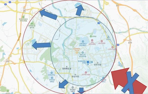 전주의 확장에 관한 모식도. 2000년 62만 인구였던 전주가 2023년 현재 64만 수준이다. 이 기간 확장된 도시 규모는 네배 가까이 된다.