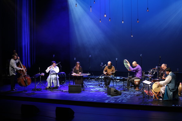 한국-캐나다 공동제작 're: Orient'와 동아시아 문화도시 특별 프로프램으로 교류한 한국, 중국, 일본 음악의 콜라보레이션 무대는 호평을 받았다.(사진=전주세계소리축제 제공)