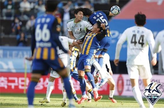 울산 현대와 전북 현대의 하나원큐 K리그1 2023 38라운드가 12월 3일 2시 울산문수축구경기장에서 열렸다.(사진=한국프로축구연맹 제공)