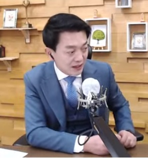 함윤호 KBS전주총국 앵커(사회)