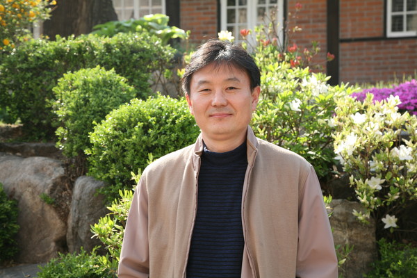 자사를 상대로 취재기자들과 함께 이례적으로 언론중재위원회에 정정보도를 청구한 최문호 KBS 기자.(사진=최문호 제공)